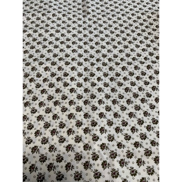 Vintage Floral Pattern Cotton Fabric 1/2 Yard 44" Wide Quilting - Picture 1 of 5
